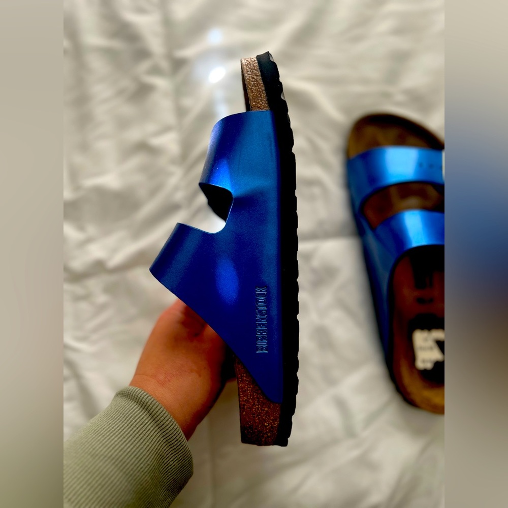 Metallic cobalt blue Birkenstock Arizona size 38